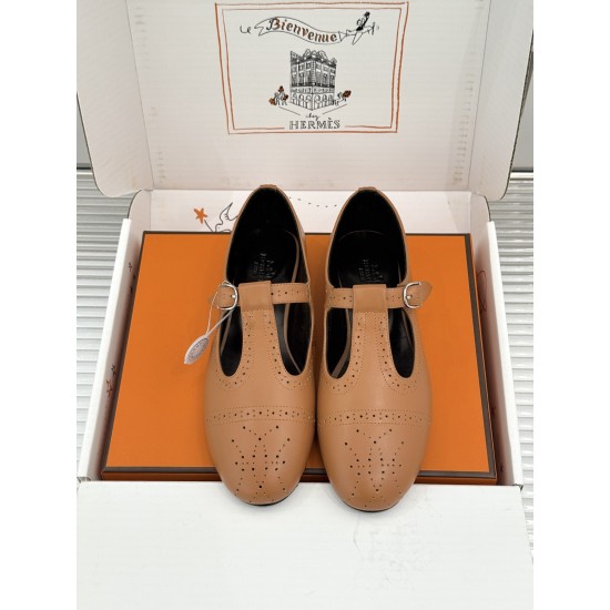 Hermès Fashion Shoes Best Quality
Women 35-41
Men 39-44