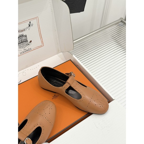 Hermès Fashion Shoes Best Quality
Women 35-41
Men 39-44