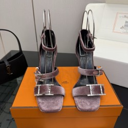 Hermès Fashion Shoes Best Quality
Women 35-41
Men 39-44