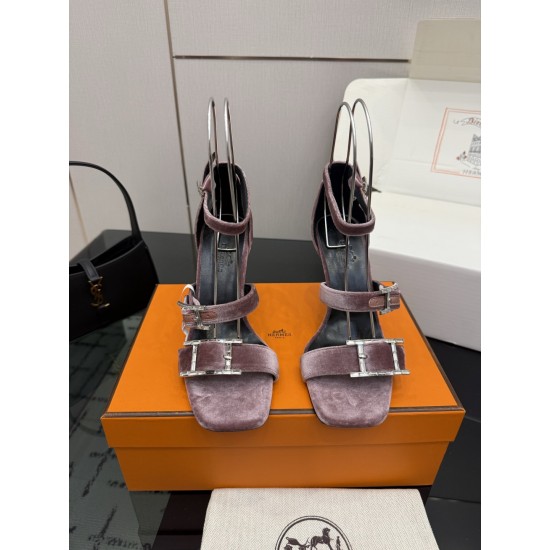 Hermès Fashion Shoes Best Quality
Women 35-41
Men 39-44