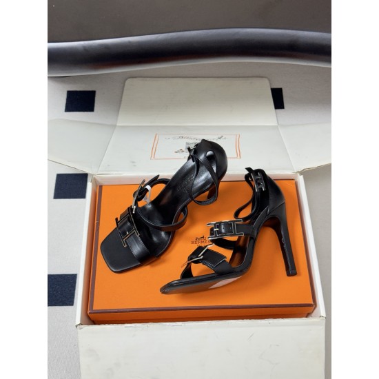 Hermès Fashion Shoes Best Quality
Women 35-41
Men 39-44
