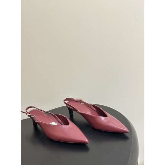 Hermès Fashion Shoes Best Quality
Women 35-41
Men 39-44