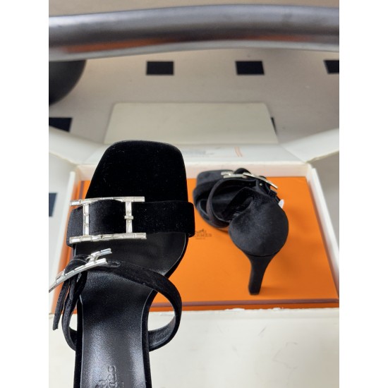Hermès Fashion Shoes Best Quality
Women 35-41
Men 39-44