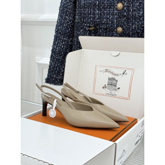 Hermès Fashion Shoes Best Quality
Women 35-41
Men 39-44