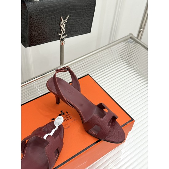 Hermès Fashion Shoes Best Quality
Women 35-41
Men 39-44