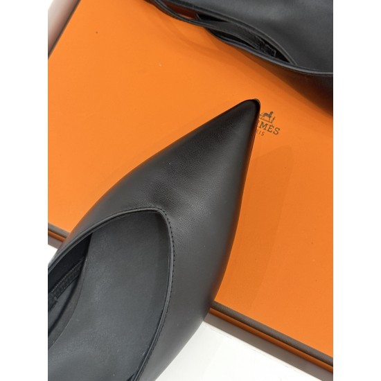 Hermès Fashion Shoes Best Quality
Women 35-41
Men 39-44
