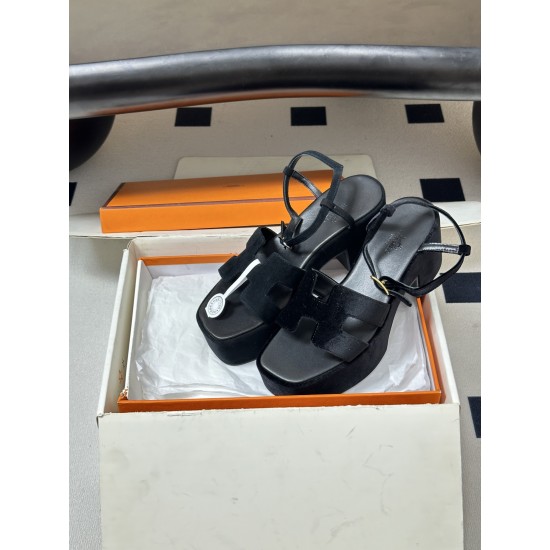 Hermès Fashion Shoes Best Quality
Women 35-41
Men 39-44