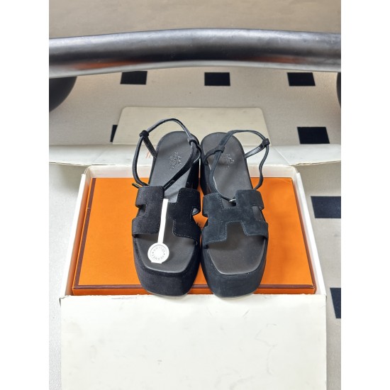 Hermès Fashion Shoes Best Quality
Women 35-41
Men 39-44
