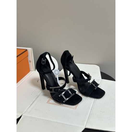 Hermès Fashion Shoes Best Quality
Women 35-41
Men 39-44