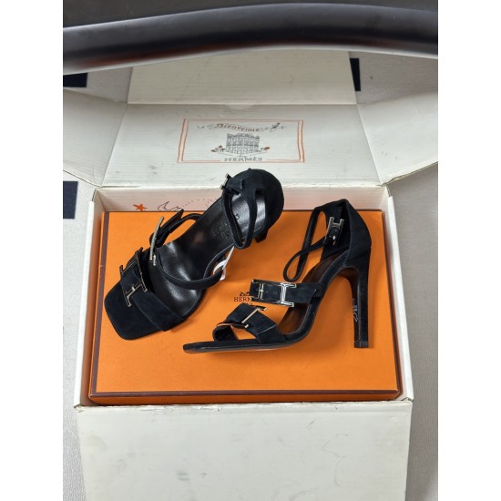 Hermès Fashion Shoes Best Quality
Women 35-41
Men 39-44