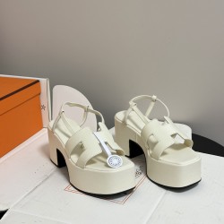 Hermès Fashion Shoes Best Quality
Women 35-41
Men 39-44