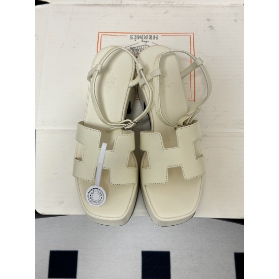 Hermès Fashion Shoes Best Quality
Women 35-41
Men 39-44