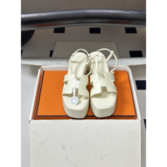 Hermès Fashion Shoes Best Quality
Women 35-41
Men 39-44