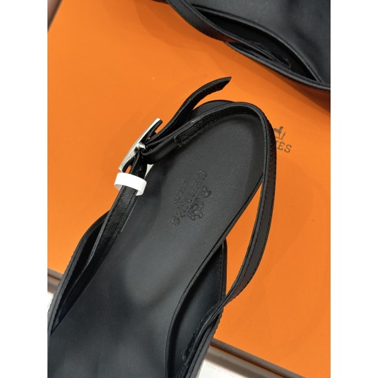 Hermès Fashion Shoes Best Quality
Women 35-41
Men 39-44