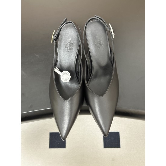 Hermès Fashion Shoes Best Quality
Women 35-41
Men 39-44