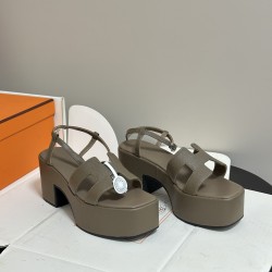 Hermès Fashion Shoes Best Quality
Women 35-41
Men 39-44