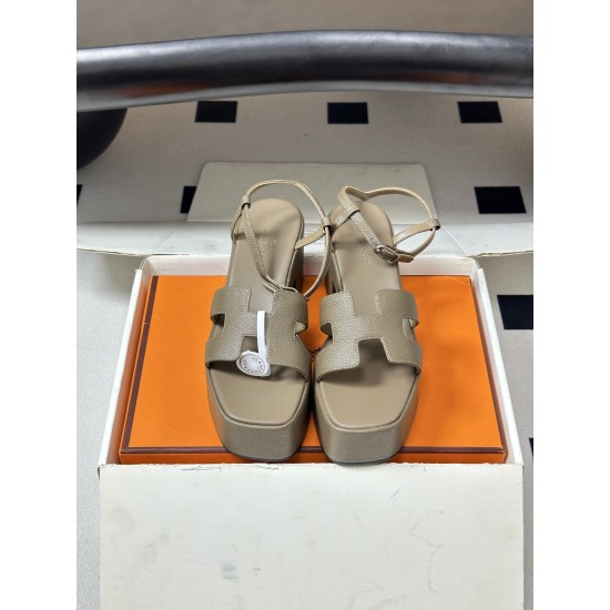 Hermès Fashion Shoes Best Quality
Women 35-41
Men 39-44