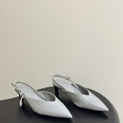 Hermès Fashion Shoes Best Quality
Women 35-41
Men 39-44