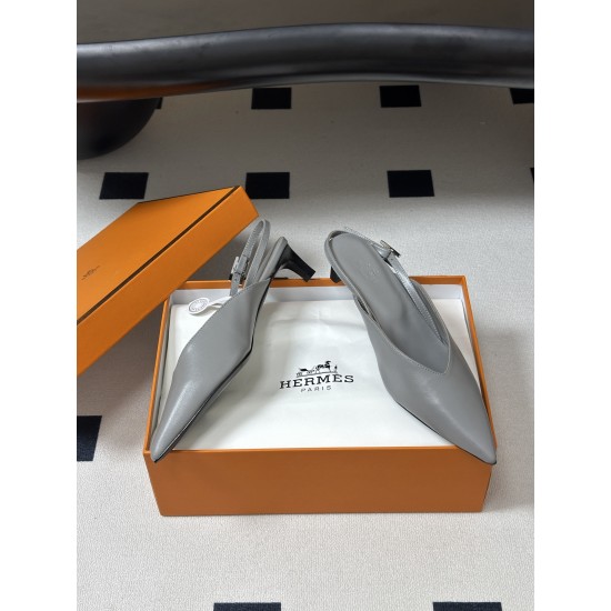 Hermès Fashion Shoes Best Quality
Women 35-41
Men 39-44