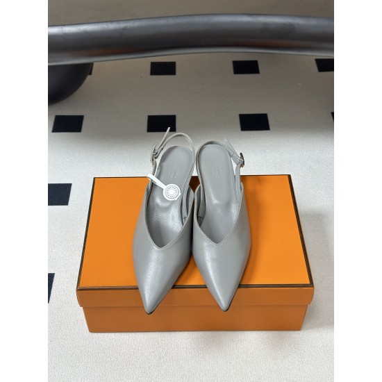 Hermès Fashion Shoes Best Quality
Women 35-41
Men 39-44