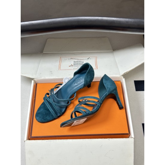 Hermès Fashion Shoes Best Quality
Women 35-41
Men 39-44