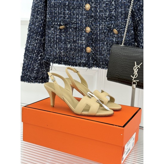 Hermès Fashion Shoes Best Quality
Women 35-41
Men 39-44