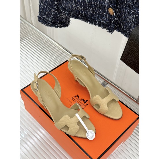 Hermès Fashion Shoes Best Quality
Women 35-41
Men 39-44