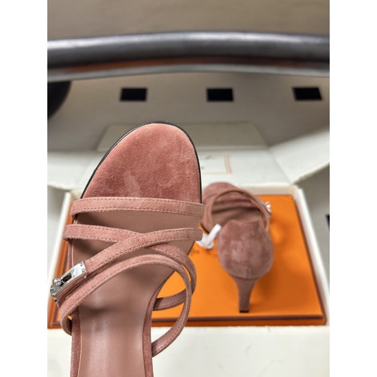 Hermès Fashion Shoes Best Quality
Women 35-41
Men 39-44