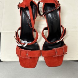 Hermès Fashion Shoes Best Quality
Women 35-41
Men 39-44