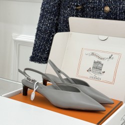 Hermès Fashion Shoes Best Quality
Women 35-41
Men 39-44