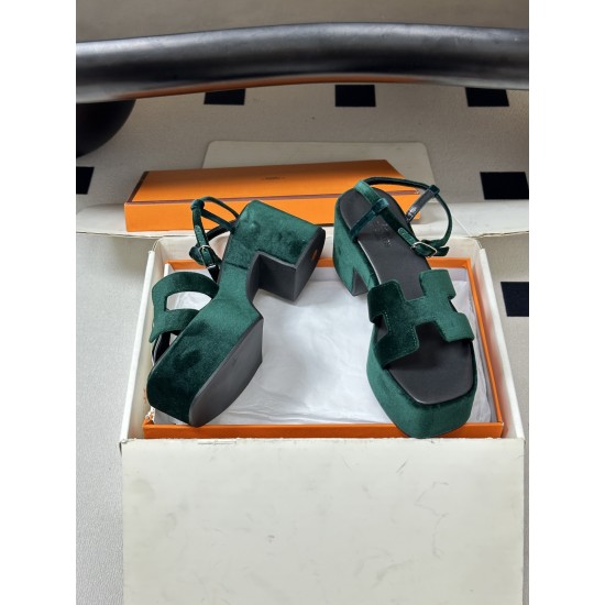 Hermès Fashion Shoes Best Quality
Women 35-41
Men 39-44