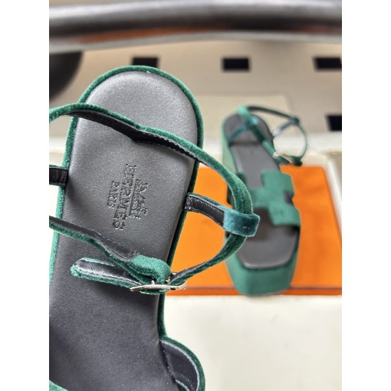 Hermès Fashion Shoes Best Quality
Women 35-41
Men 39-44