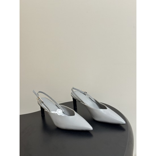 Hermès Fashion Shoes Best Quality
Women 35-41
Men 39-44
