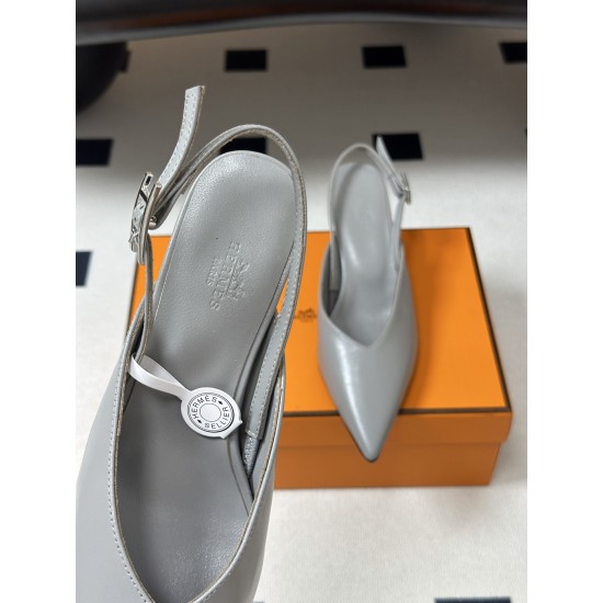Hermès Fashion Shoes Best Quality
Women 35-41
Men 39-44