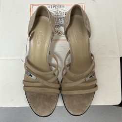 Hermès Fashion Shoes Best Quality
Women 35-41
Men 39-44