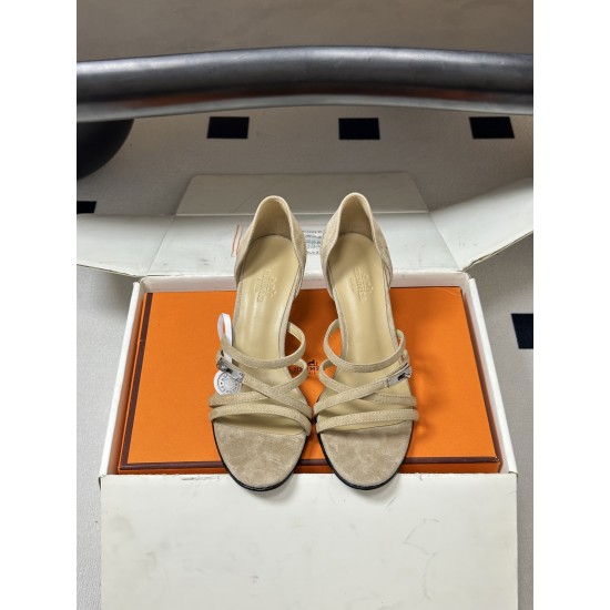 Hermès Fashion Shoes Best Quality
Women 35-41
Men 39-44