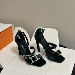 Hermès Fashion Shoes Best Quality
Women 35-41
Men 39-44