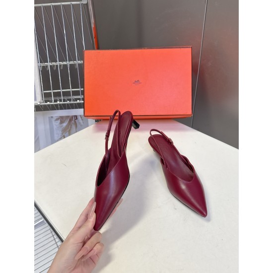 Hermès Fashion Shoes Best Quality
Women 35-41
Men 39-44