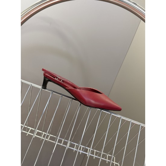 Hermès Fashion Shoes Best Quality
Women 35-41
Men 39-44