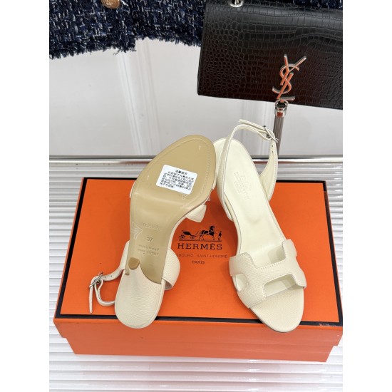 Hermès Fashion Shoes Best Quality
Women 35-41
Men 39-44
