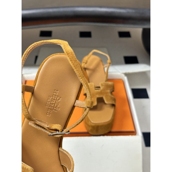 Hermès Fashion Shoes Best Quality
Women 35-41
Men 39-44
