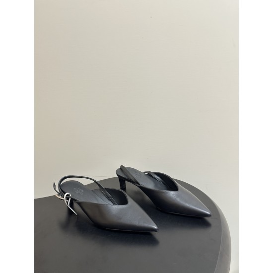 Hermès Fashion Shoes Best Quality
Women 35-41
Men 39-44