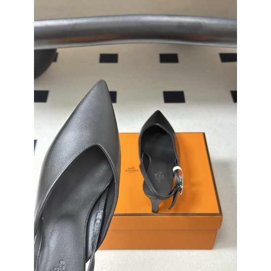 Hermès Fashion Shoes Best Quality
Women 35-41
Men 39-44