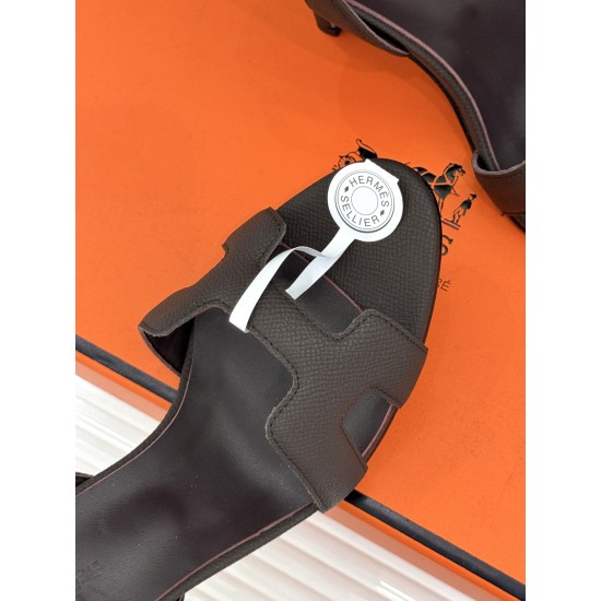 Hermès Fashion Shoes Best Quality
Women 35-41
Men 39-44