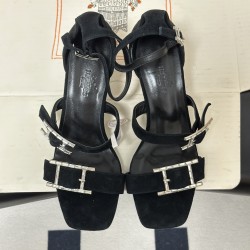 Hermès Fashion Shoes Best Quality
Women 35-41
Men 39-44