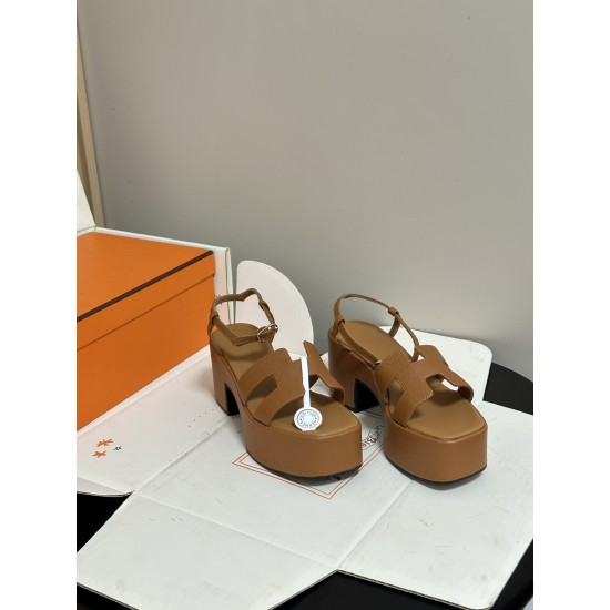 Hermès Fashion Shoes Best Quality
Women 35-41
Men 39-44