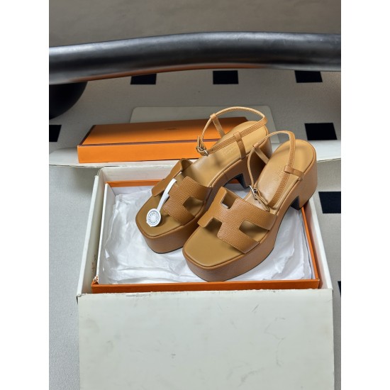Hermès Fashion Shoes Best Quality
Women 35-41
Men 39-44