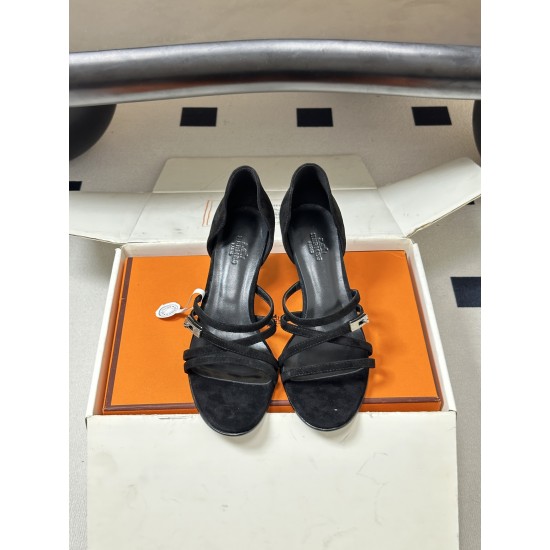 Hermès Fashion Shoes Best Quality
Women 35-41
Men 39-44
