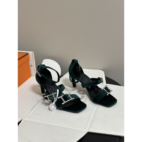 Hermès Fashion Shoes Best Quality
Women 35-41
Men 39-44