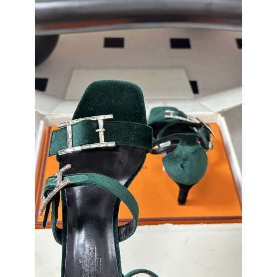 Hermès Fashion Shoes Best Quality
Women 35-41
Men 39-44